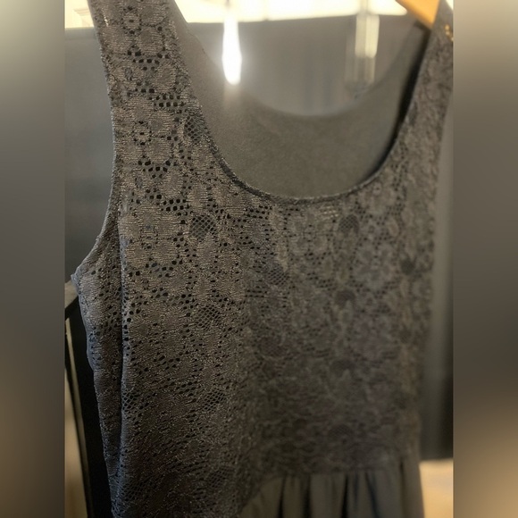 ‼️GUESS black flowy dress‼️ - Picture 2 of 6